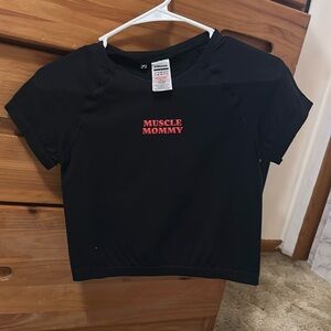 Gymshark muscle mommy cropped gym shirt. Super soft and stretchy. Size L
